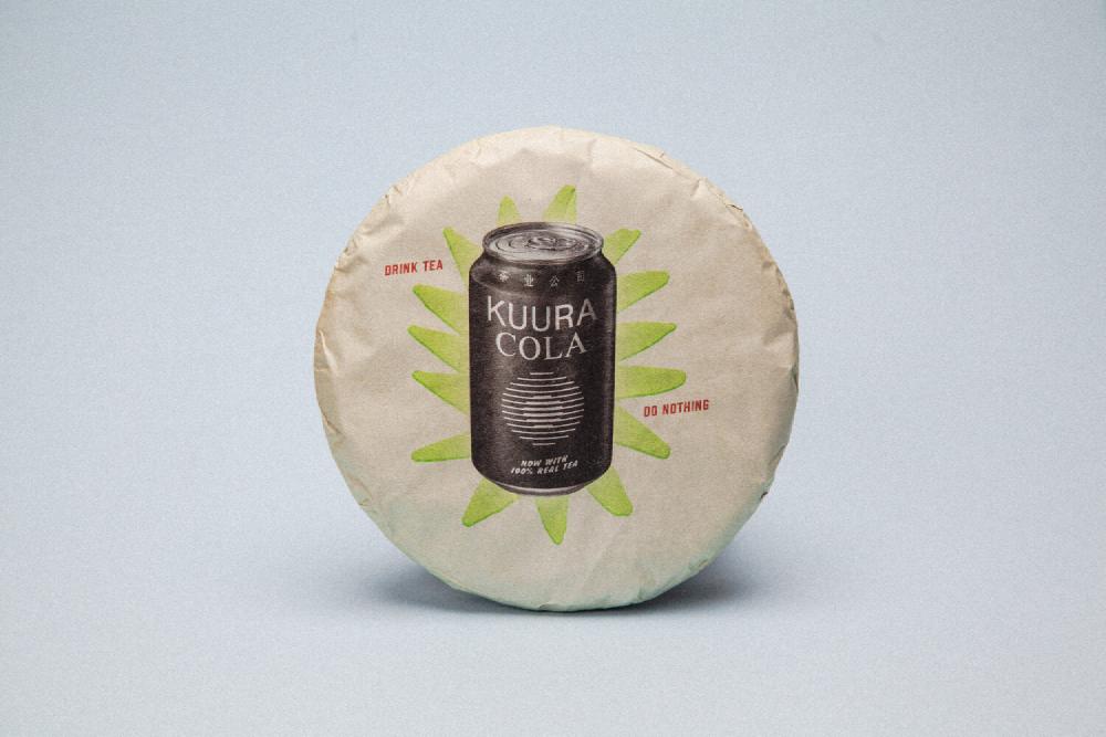 An image of a Kuura Cola cake in its packaging.